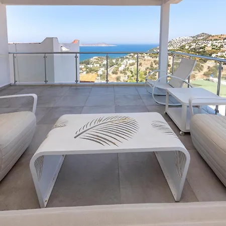 2Br Duplex House With Amazing Sea View In Bodrum ボドルム