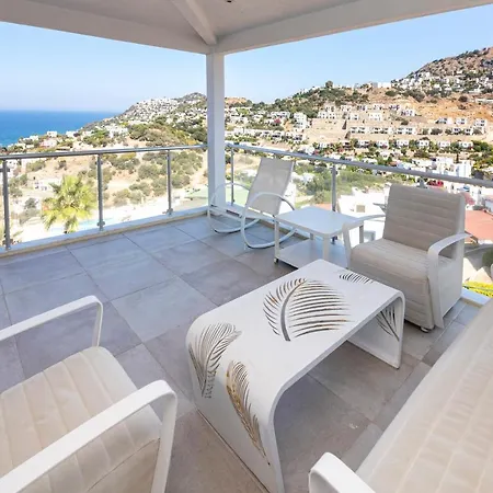 2Br Duplex House With Amazing Sea View In Bodrum ボドルム
